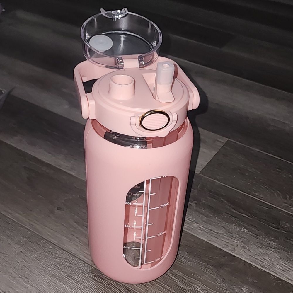 Glass Water Bottle with Straw Lid Half Gallon Motivational Bottle